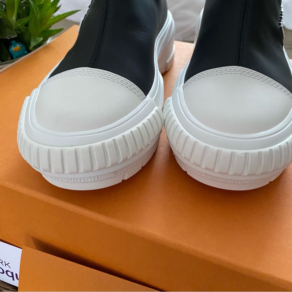 Authentic Louis Vuitton “Squad” Sneaker Boot - Picture 5 of 8